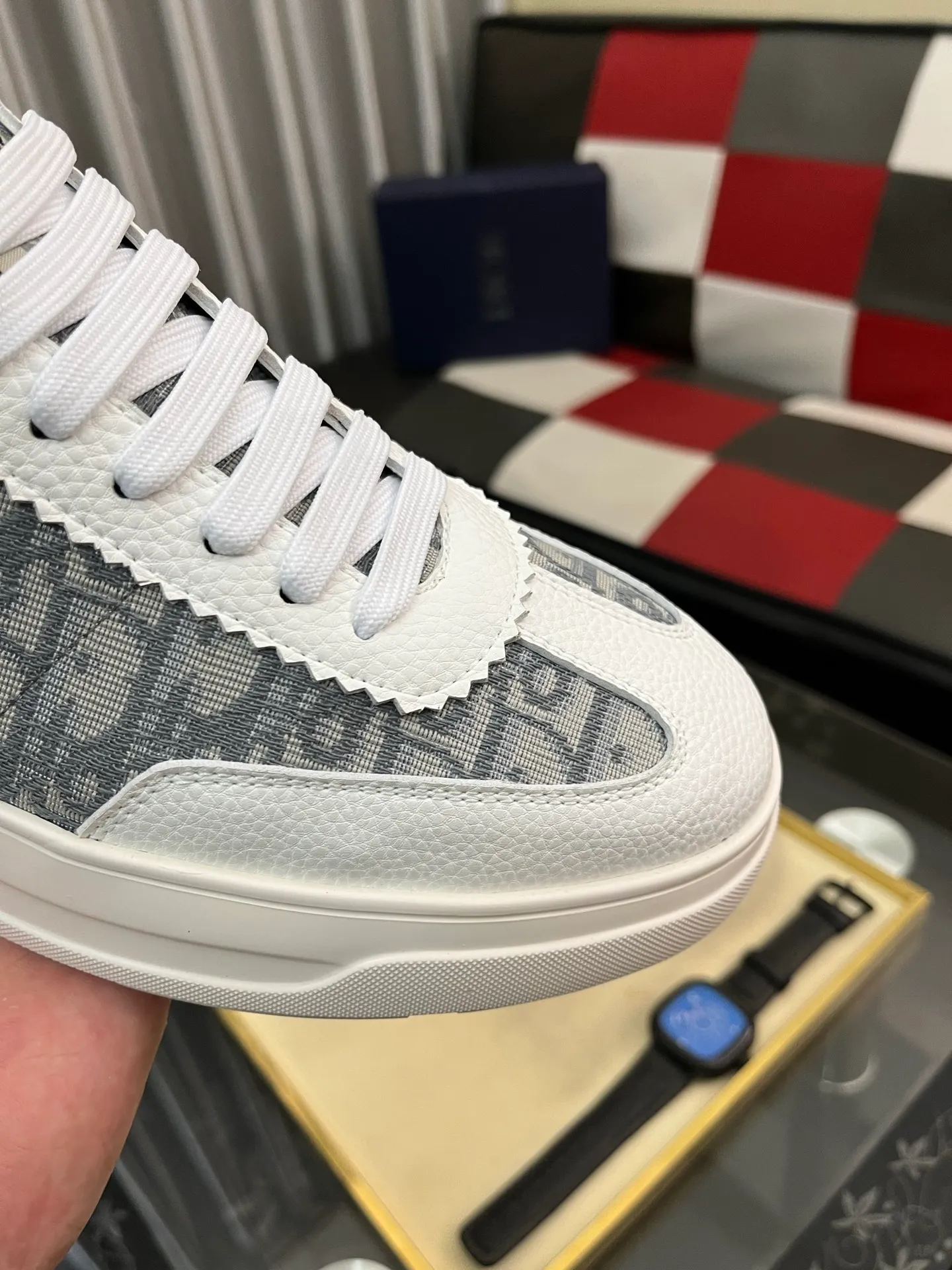 Men's shoes💰: 420⌚️⌚️[Dior] Dior's new men's genuine leather casual shoes, the highest version on the market, any comparison is welcome🆚! The original leather has excellent texture and is super high-end! Fetal sheep net lining imported from Italy, removable pad! Luxurious materials and fine workmanship, highly recommended! Code number: 38-444⃣️Color optional